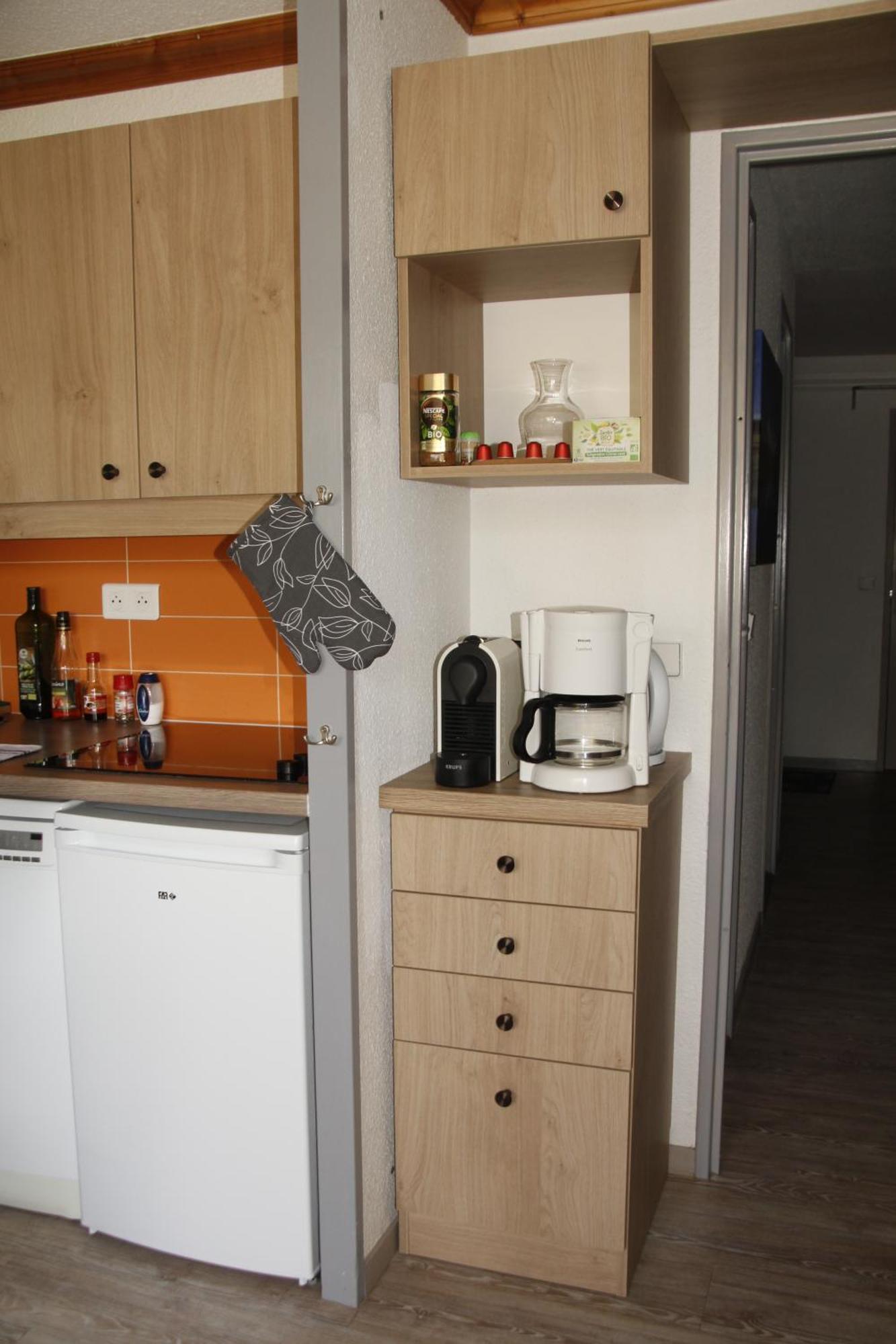 Superb View+swim Pool+smart Tv+netflix+projector Apartment